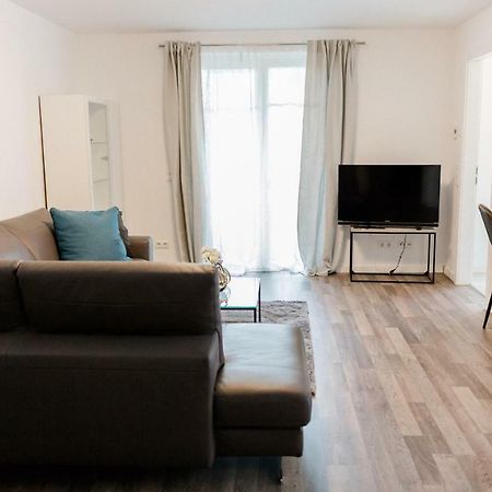 Brehm Living Apartment Кандел Екстериор снимка