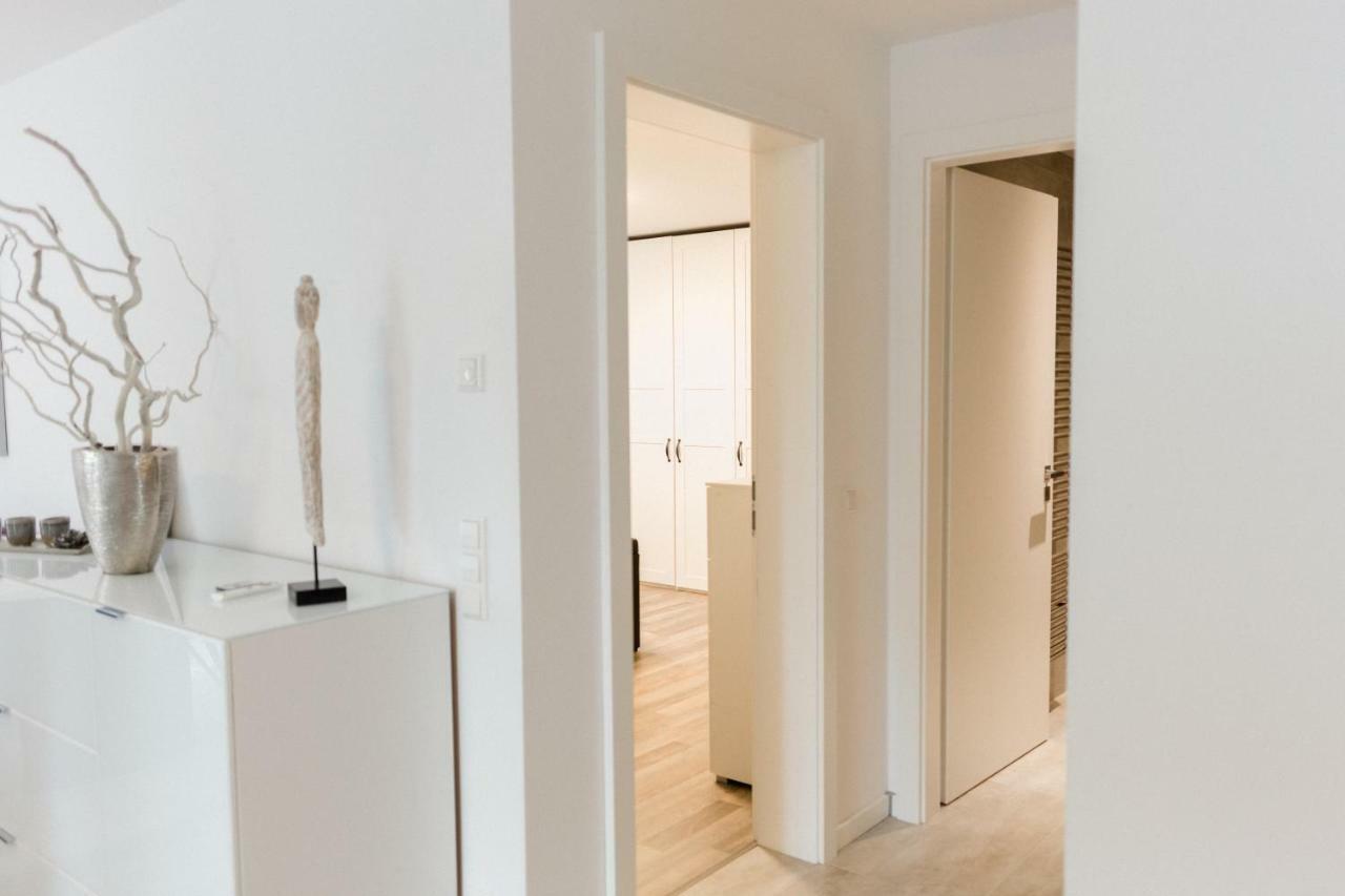 Brehm Living Apartment Кандел Екстериор снимка